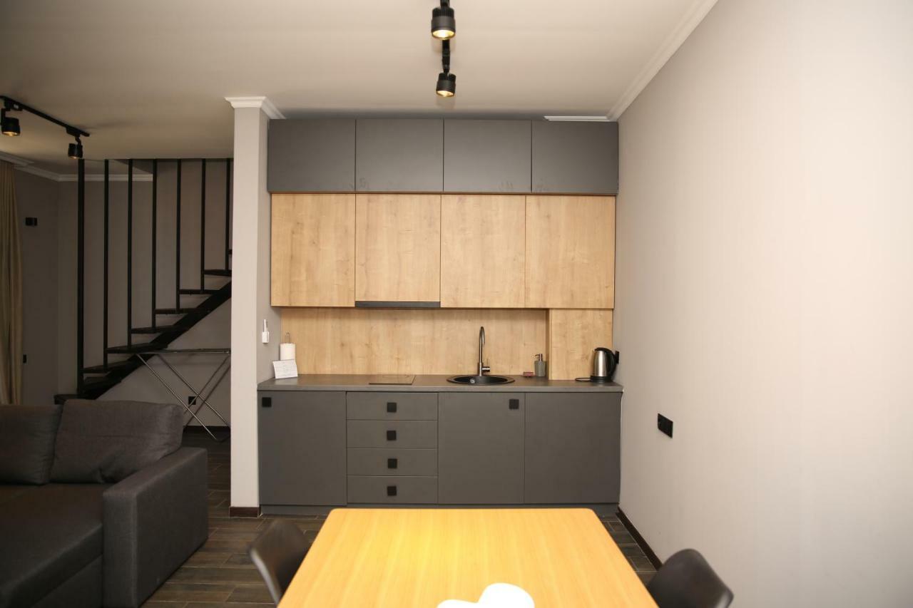 Citron Cottages 巴统 外观 照片